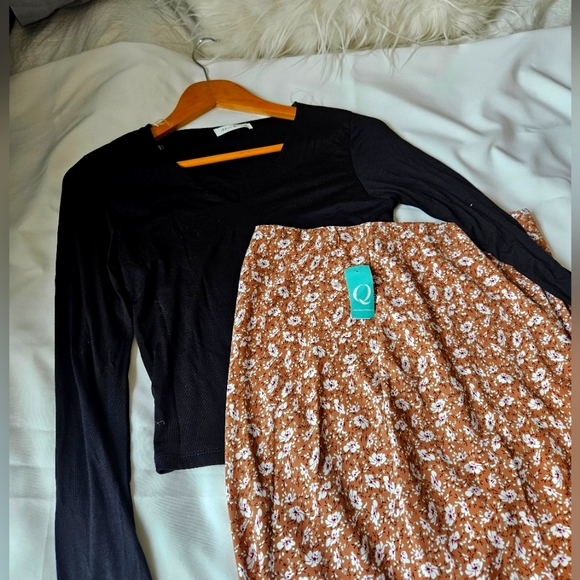 Selling as a set! BRAND NEW W/TAGS long skirt and black long sleeve comfy top - Picture 1 of 9